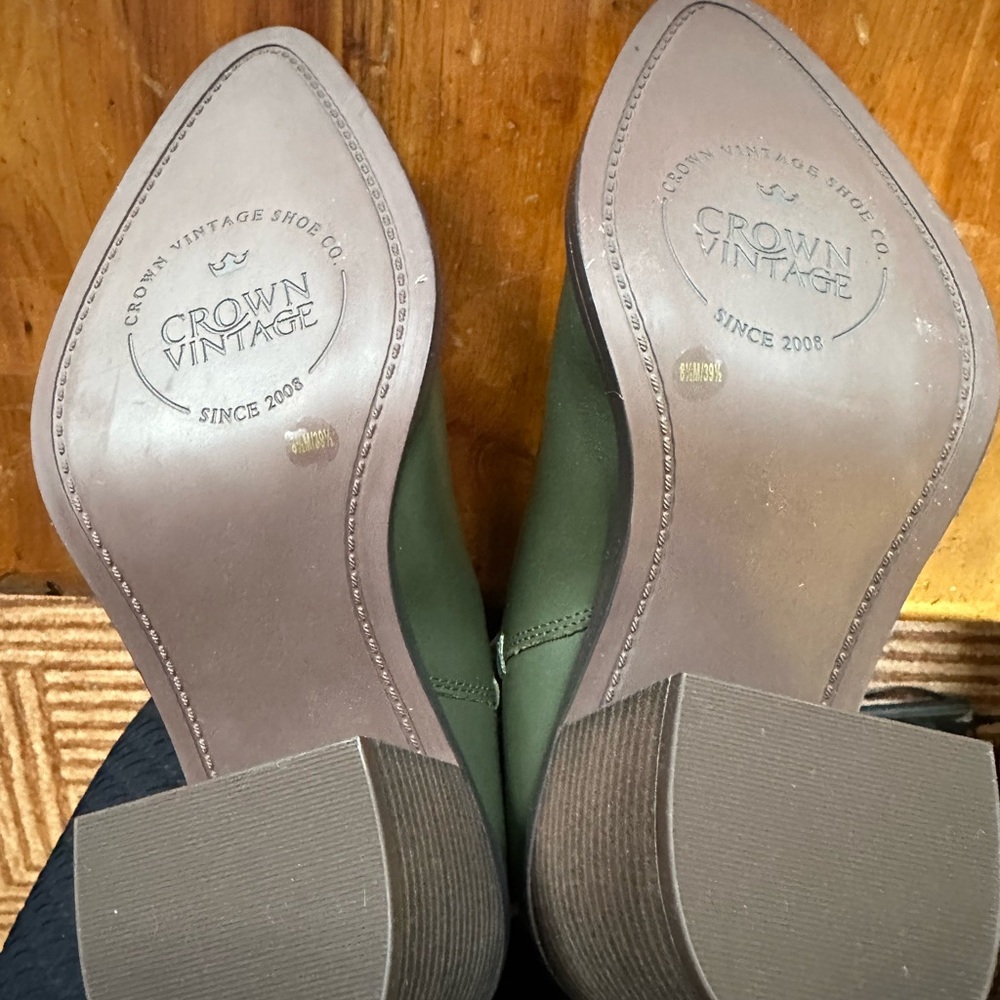 NIB Crown Vintage Pimmy Bootie Sz 8.5 Color: Dark Green/Fatigue - Picture 8 of 9